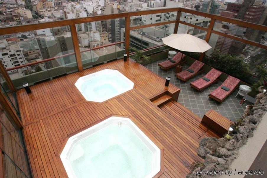 J&A Classic Hotel Lima Faciliteiten foto Rooftop spa