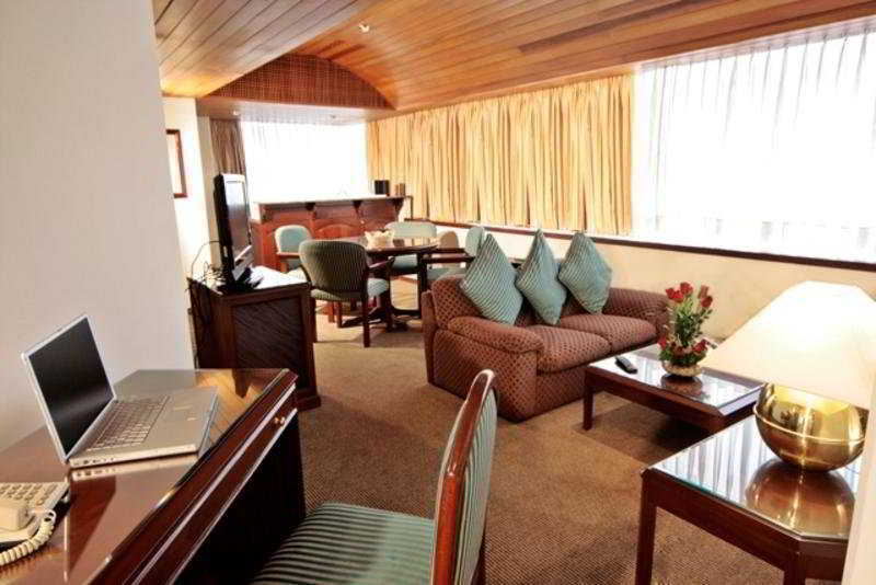 J&A Classic Hotel Lima Buitenkant foto Suite at the hotel